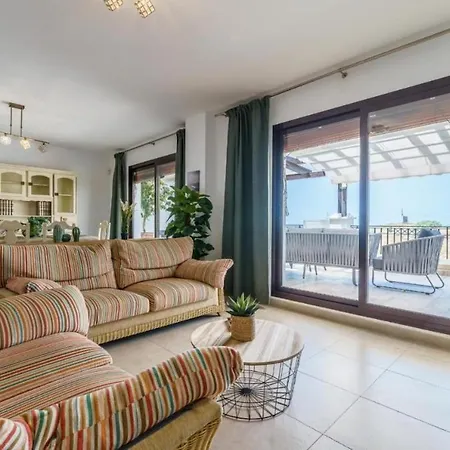 아파트 Beautiful Penthouse With Seaview In Pueblo Monteros 마르베야