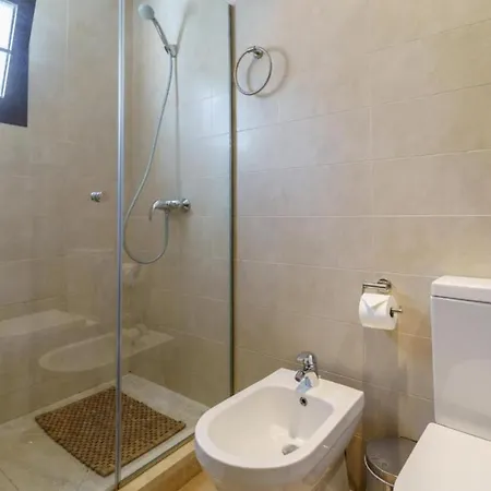 Beautiful Penthouse With Seaview In Pueblo Monteros 아파트